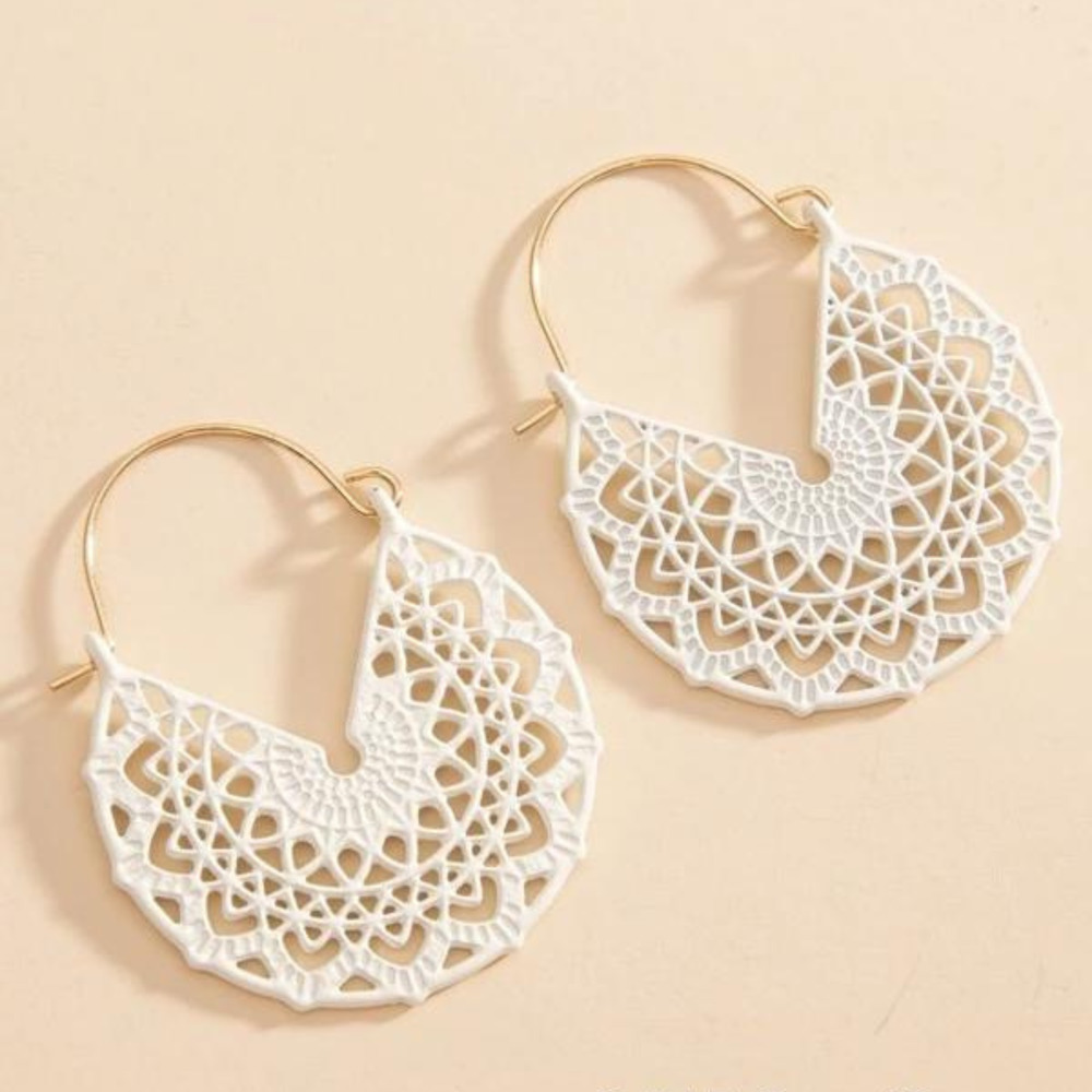 White Hoop Earrings Floral White Basket Hoops Cut out Dangle Earrings Scroll NWT